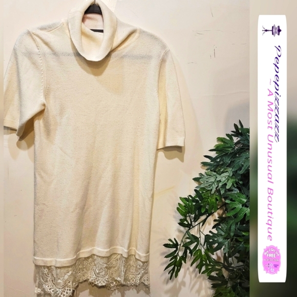 RALPH LAUREN Short sleeve sweater with lace trim. Measurements in pics. - Picture 1 of 8